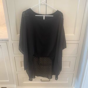 NWT Glam Swiss Dot Split Sleeve Shirt